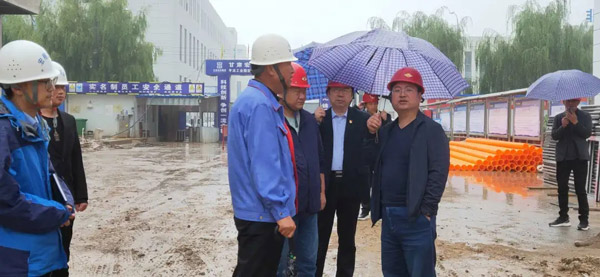 市政府國資委檢查泓源公司項目工地安全生產工作(圖1)