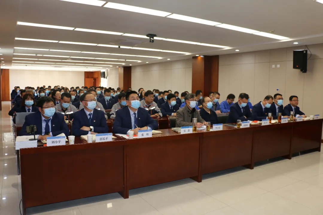 重整行裝再出發——市產投集團召開改革重組動員會議(圖2)