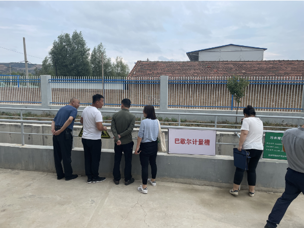 平涼市生態環境局信息監控中心到城東污水處理公司檢查指導工作(圖2)